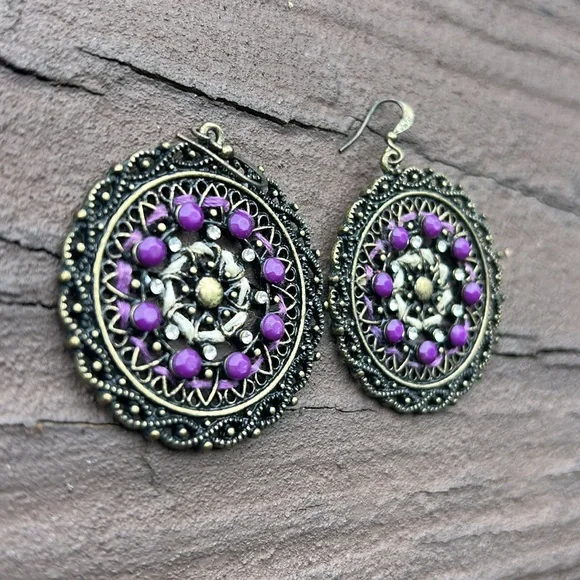 Beautiful Vintage Purple Earrings - Picture 8 of 8